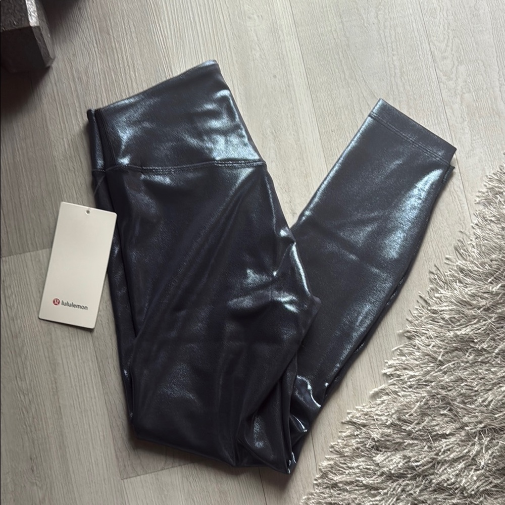 NWT Lululemon metallic leggings Sz 6